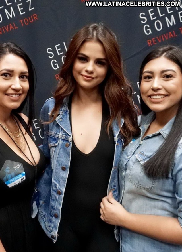 Selena Gomez Miscellaneous Sultry Medium Tits Celebrity Brunette