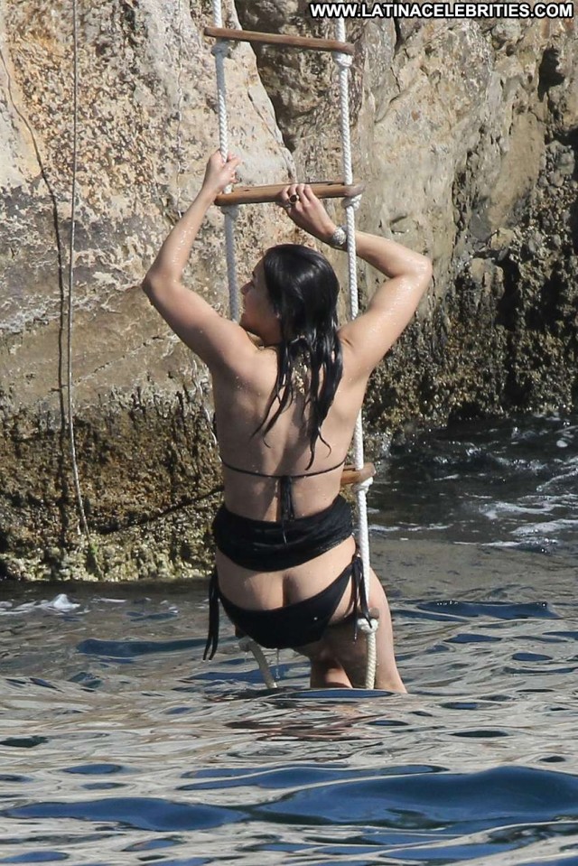 Michelle Rodriguez Beach Babes Celebrity Gorgeous Brunette Sensual