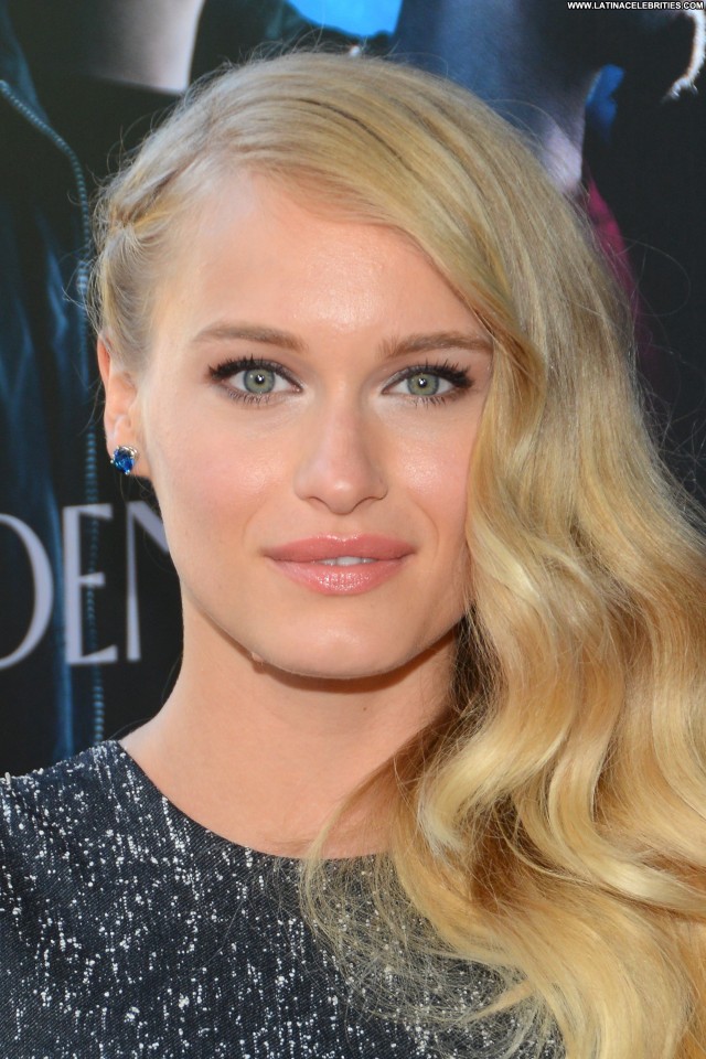 Leven Rambin Beverly Hills Nice Sultry Gorgeous Sexy Celebrity Hot