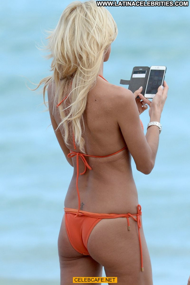 Victoria Silvstedt The Beach Orange Beach Bikini Beautiful Babe