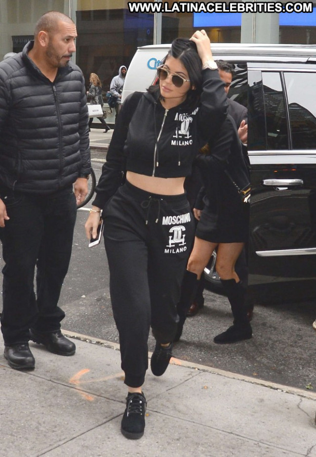 Kylie Jenner Beautiful Posing Hot Paparazzi Celebrity Babe Famous