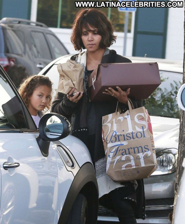 Halle Berry Beverly Hills Shopping Posing Hot Paparazzi Celebrity