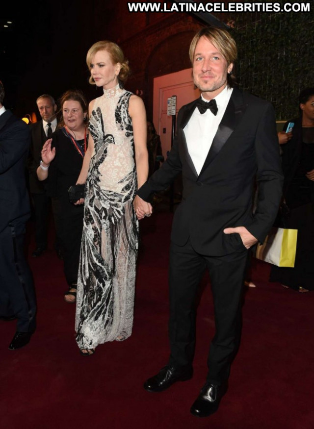 Nicole Kidman Paparazzi Awards Beautiful Posing Hot Babe London