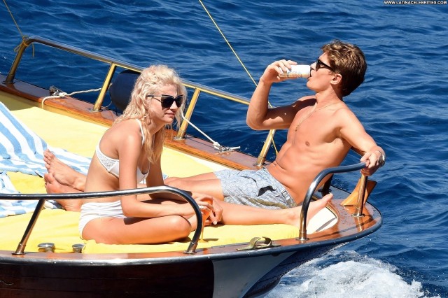 Pixie Lott No Source Beautiful Italy Celebrity Boyfriend Babe Posing