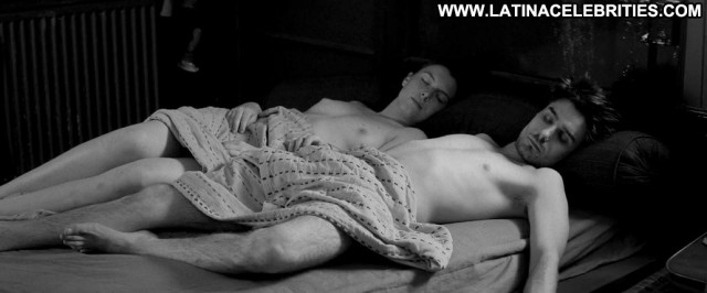 Louise Chevillotte L Amant D Un Jour  Posing Hot Bed Big Tits