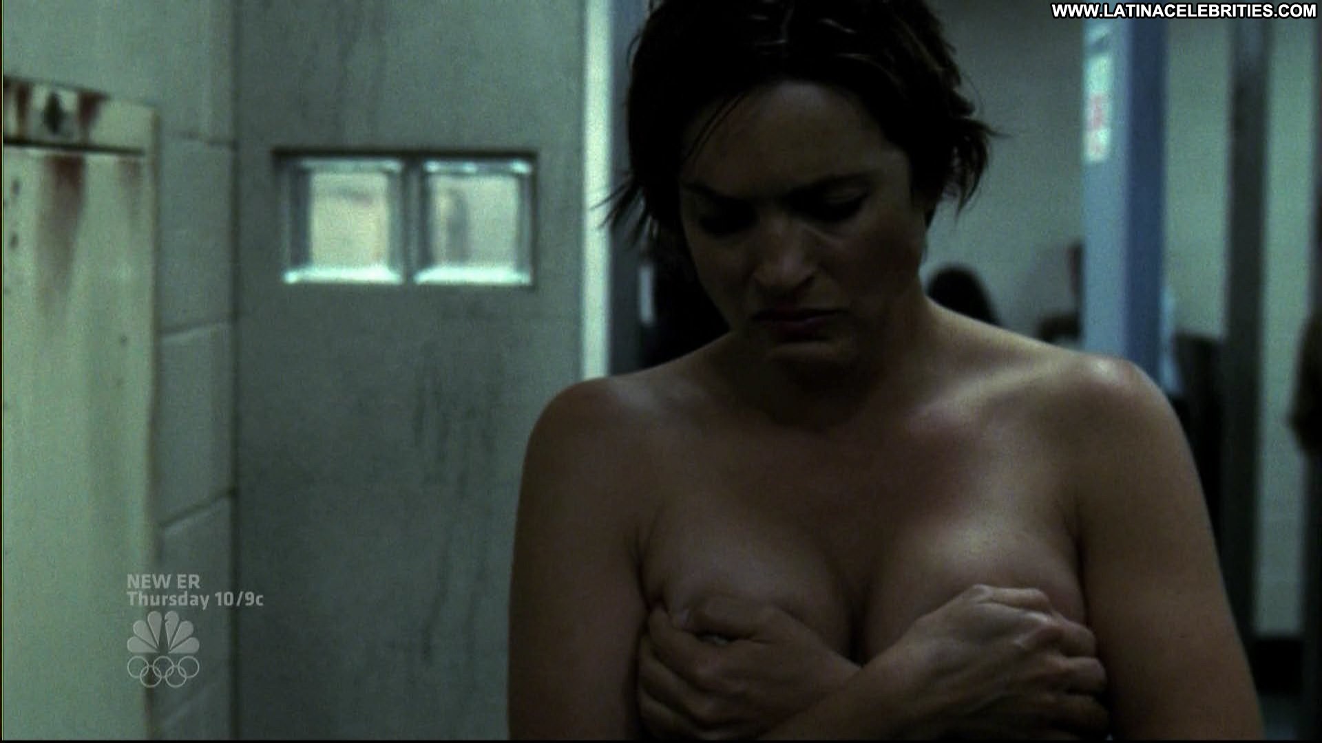 Mariska hargitay breasts