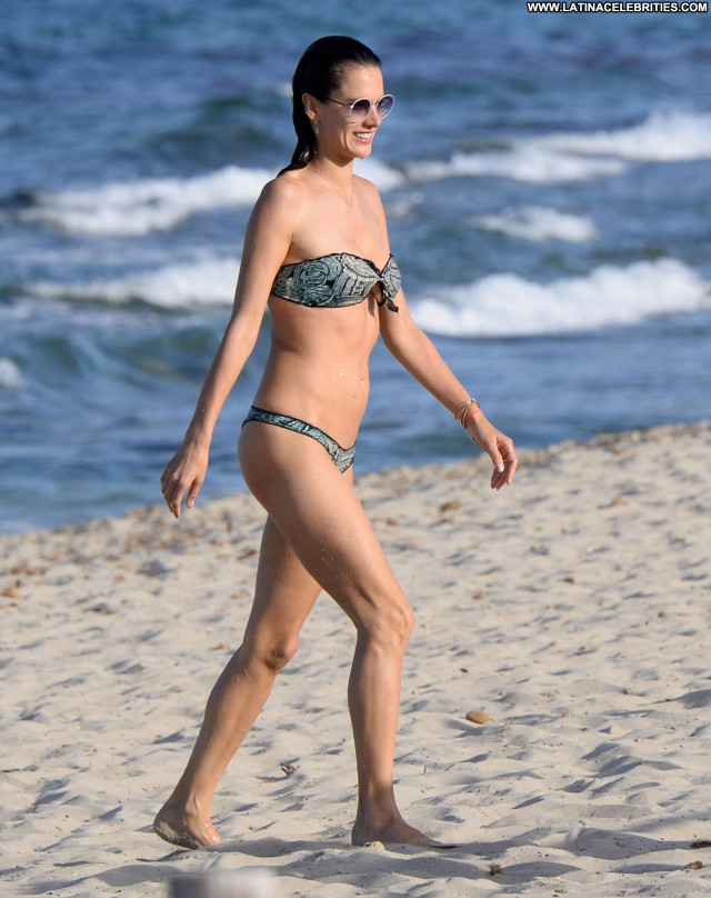 Alessandra Ambrosio No Source  Babe Beautiful Bikini Candids Posing