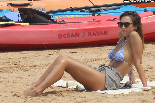 Jessica Alba Babe Celebrity Candids Hawaii Bikini Posing