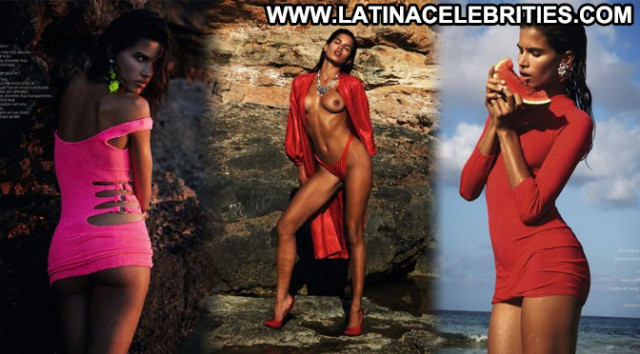 Raica Oliveira No Source Topless Celebrity Beautiful French Posing