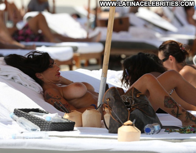 Priscilla Salerno No Source Paparazzi Babe Topless Celebrity Posing