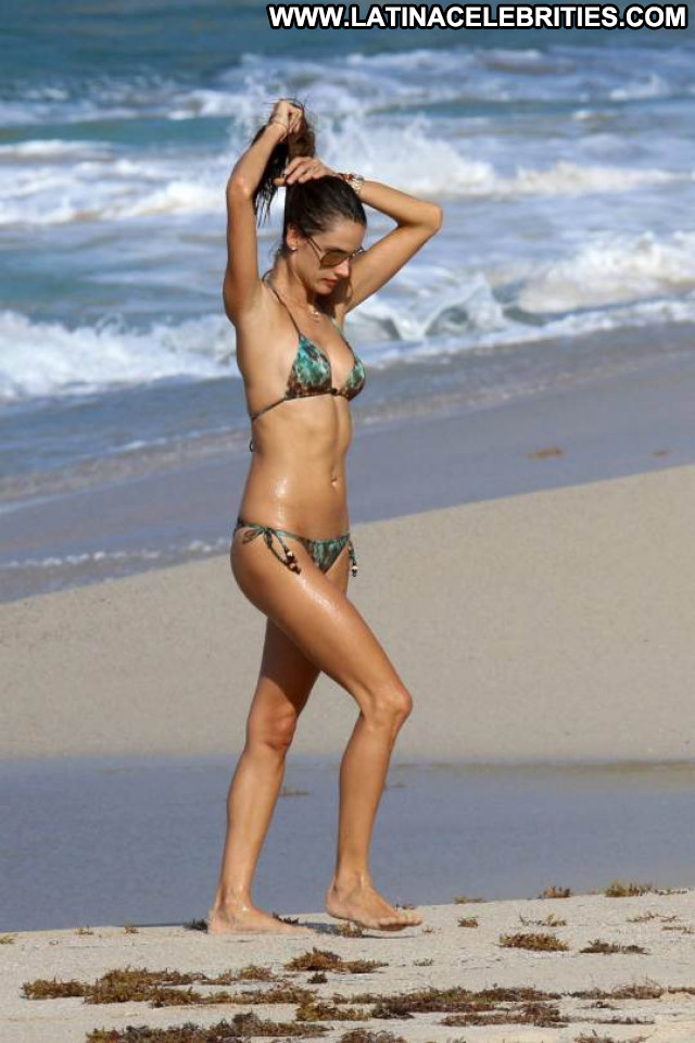 Alessandra Ambrosio No Source Candids Posing Hot Babe Celebrity