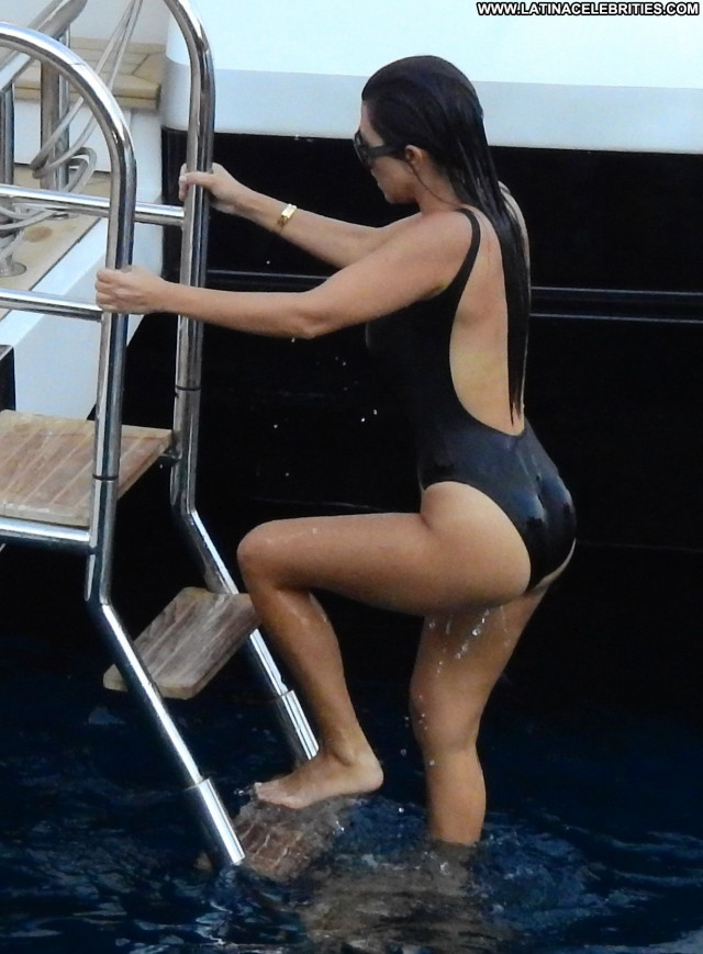Kourtney Kardashian No Source  Posing Hot Beautiful Sexy Celebrity