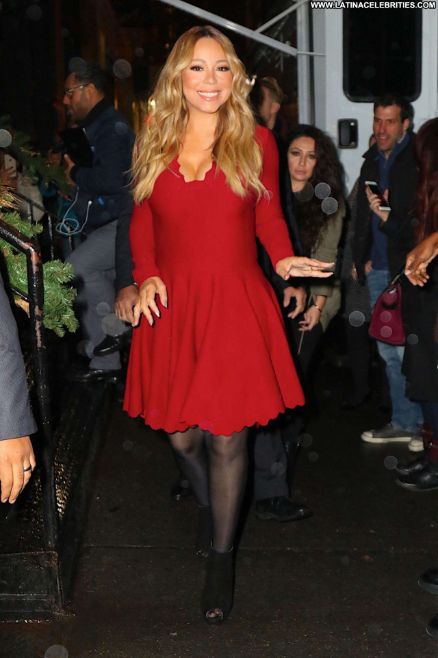 Mariah Carey Celebrity Christmas Posing Hot Babe Beautiful Female