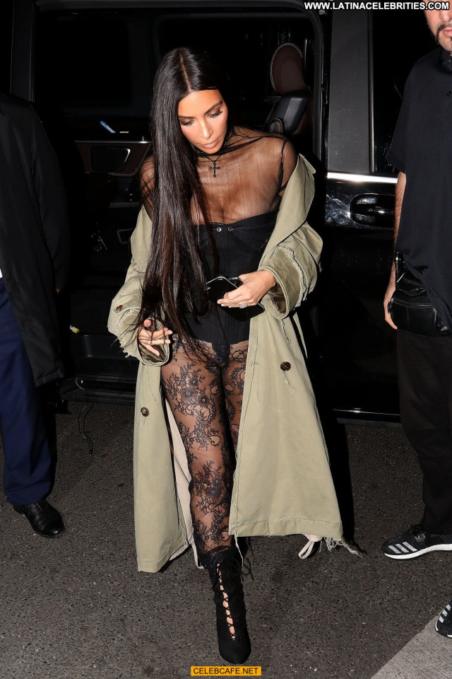 Kim Kardashian No Source Posing Hot Paris Beautiful Celebrity Babe