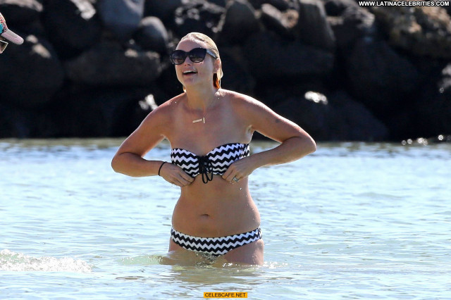 Miranda Lambert No Source Babe Celebrity Bikini Hawaii Posing Hot
