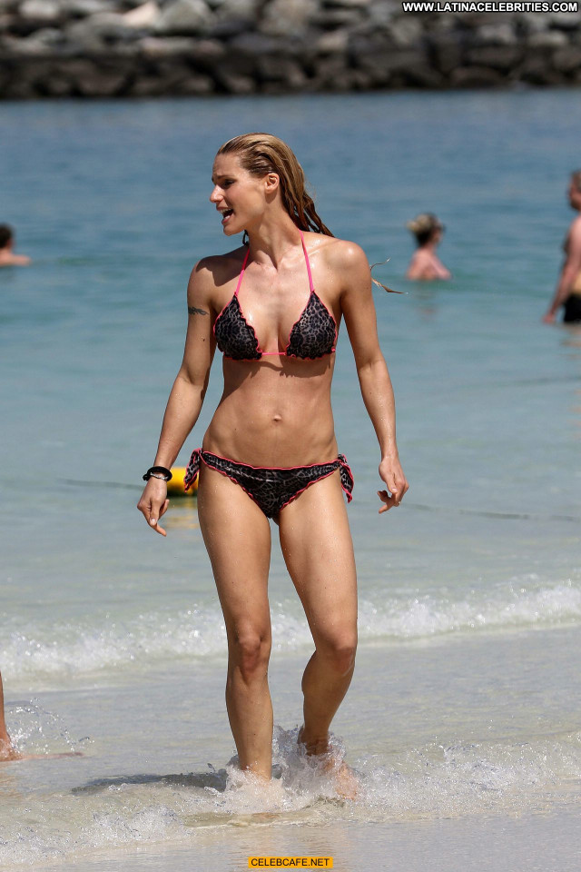 Michelle Hunziker No Source Babe Posing Hot Beautiful Celebrity Beach