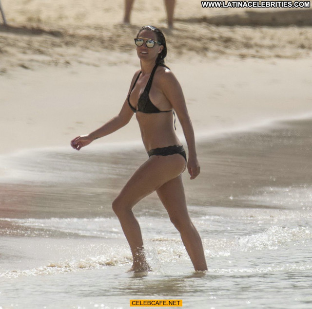 Danielle Lloyd No Source Beautiful Posing Hot Babe Celebrity Bikini