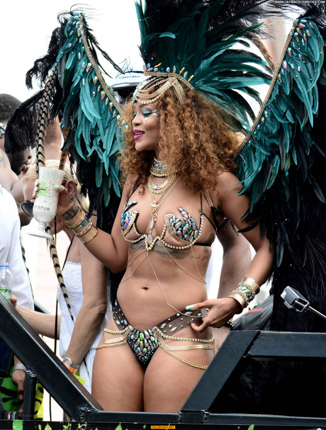 Rihanna No Source Posing Hot Sexy Barbados Celebrity Babe Sex