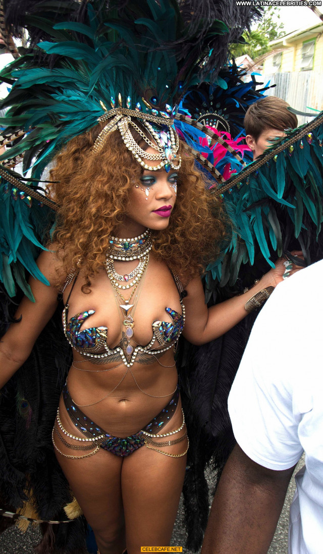 Rihanna No Source Bar Celebrity Posing Hot Barbados Sex Sexy Babe