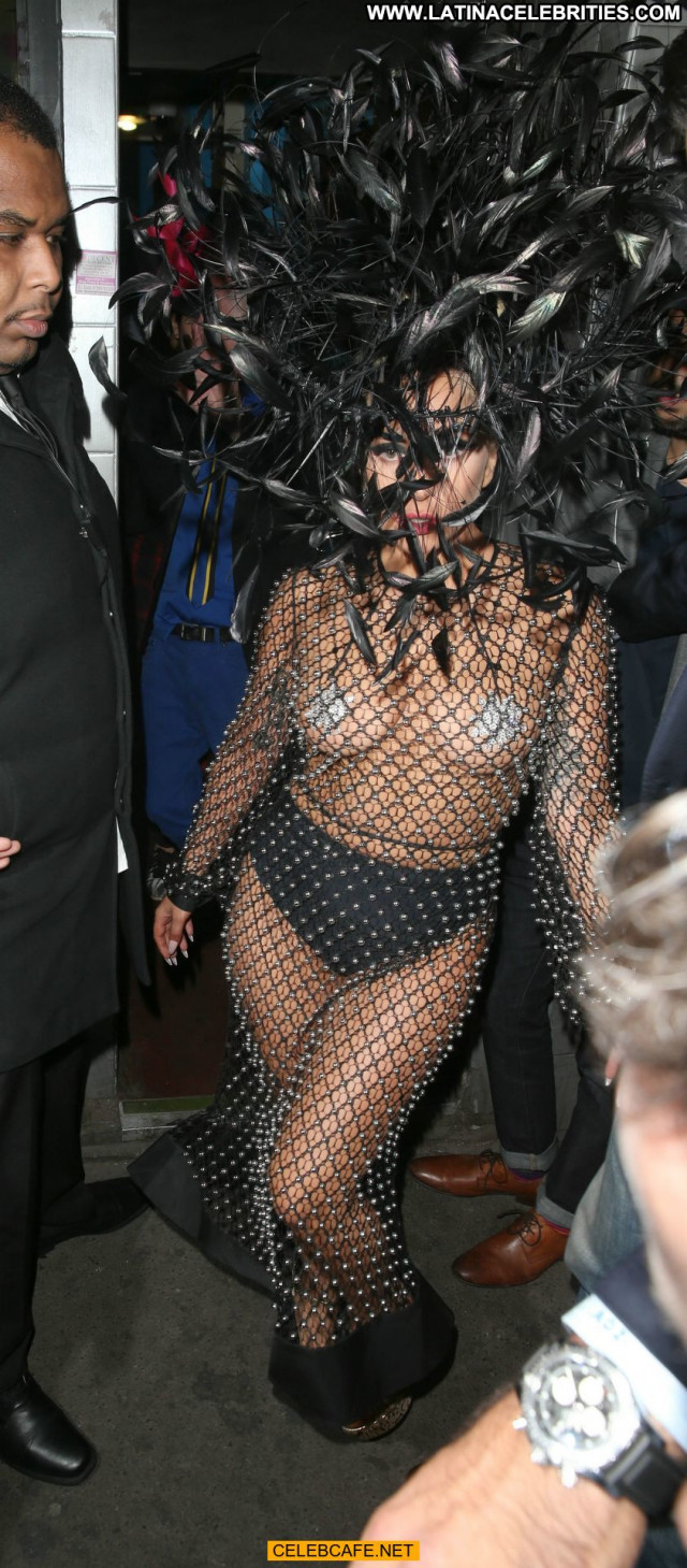 Lady Gaga No Source Toples Celebrity Babe Gag London Topless Pasties
