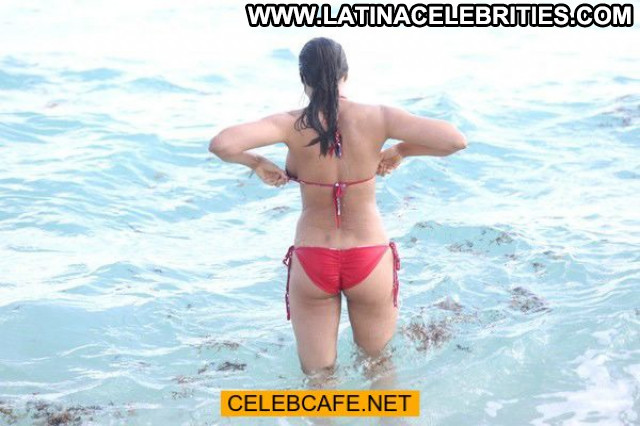 Padma Lakshmi Miami Beach Posing Hot Babe Beautiful Sexy Beach Bikini
