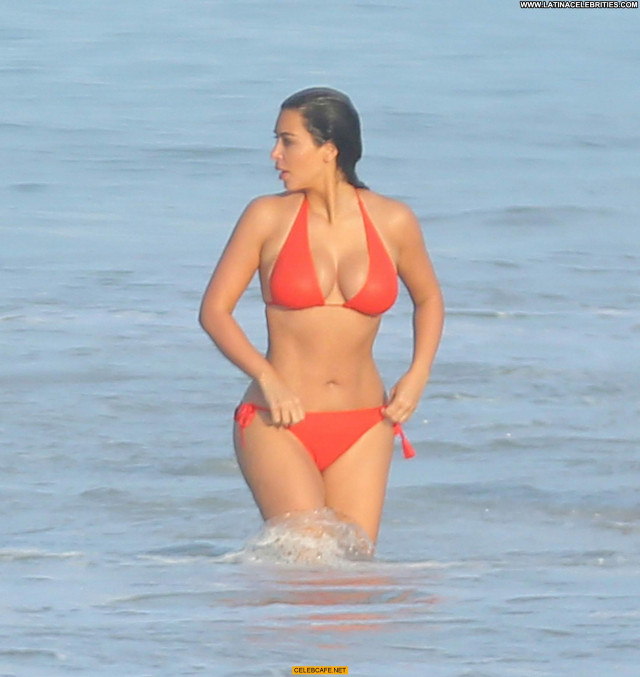 Kim Kardashian No Source Posing Hot Bikini Beautiful Celebrity Mexico