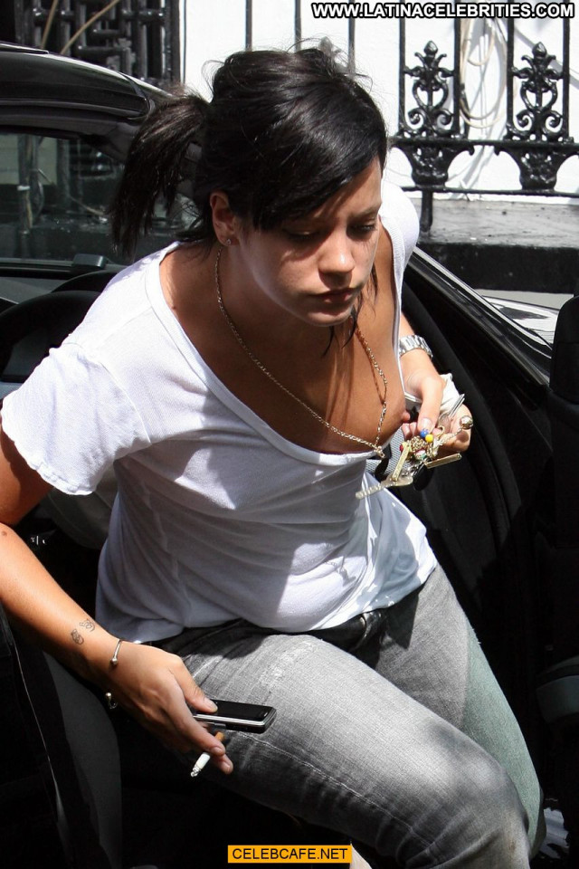 Lily Allen Paparazzi Shots Babe Beautiful Paparazzi Tits Titslip