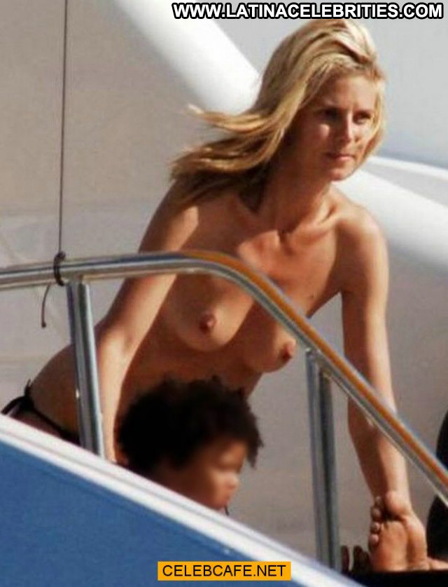 Heidi Klum No Source Babe Celebrity Balcony Topless Posing Hot