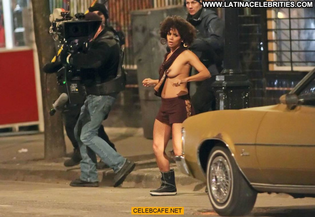 Halle Berry No Source Movie Celebrity Babe Topless Beautiful Posing