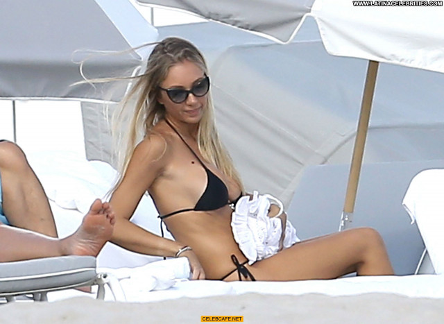 Laura Cremaschi No Source Bikini Sexy Celebrity Candid Posing Hot