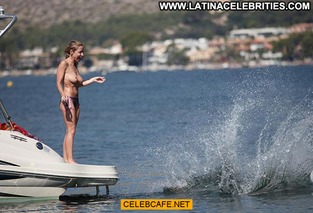 Sarah Jane Honeywell No Source Toples Celebrity Posing Hot Yacht