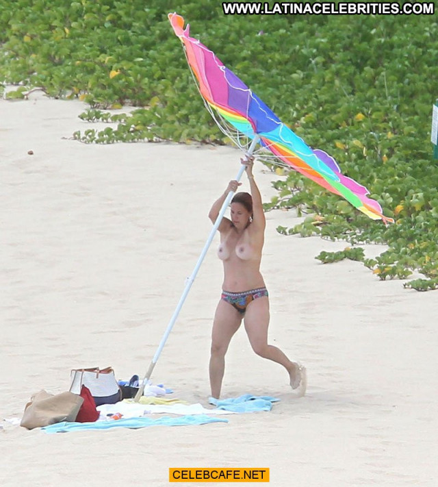 Marilyn Milian No Source Car Beautiful Posing Hot Toples Beach