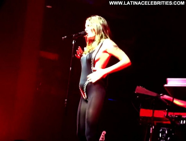 Tove Lo The Crow Singer Babe Tits Celebrity Concert Big Tits