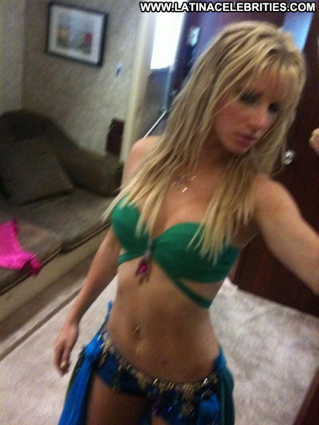 Heather Morris No Source Blonde Beautiful Nude Babe Posing Hot