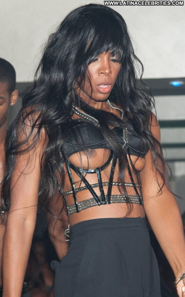 Kelly Rowland No Source  Beautiful Celebrity Babe Black Posing Hot