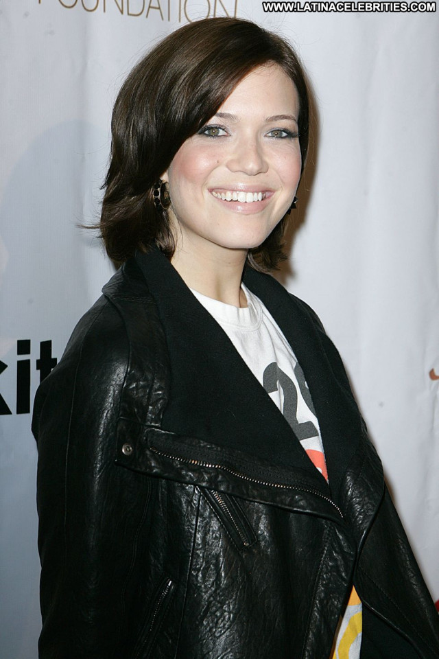 Mandy Moore Los Angeles Paparazzi Posing Hot Beautiful Babe Los