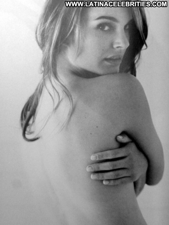 Natalie Portman Beautiful Babe Nude Celebrity Posing Hot