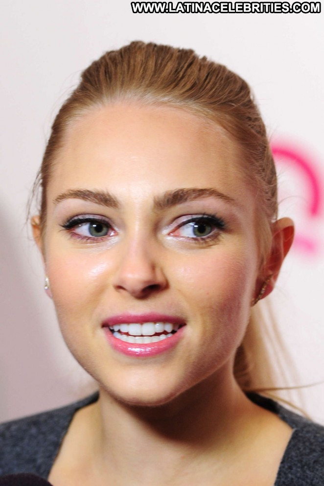 Hot annasophia robb