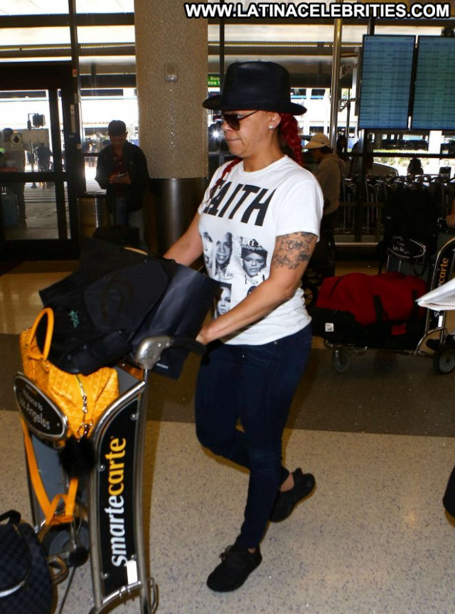 Faith Evans Lax Airport Paparazzi Beautiful Posing Hot Celebrity Lax