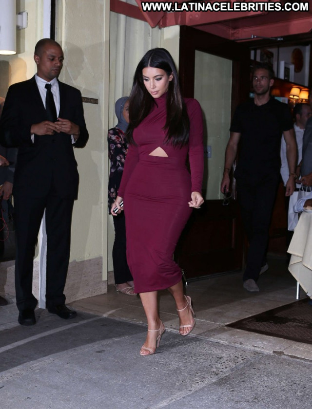 Kim Kardashian New York Babe Celebrity New York Paparazzi Restaurant