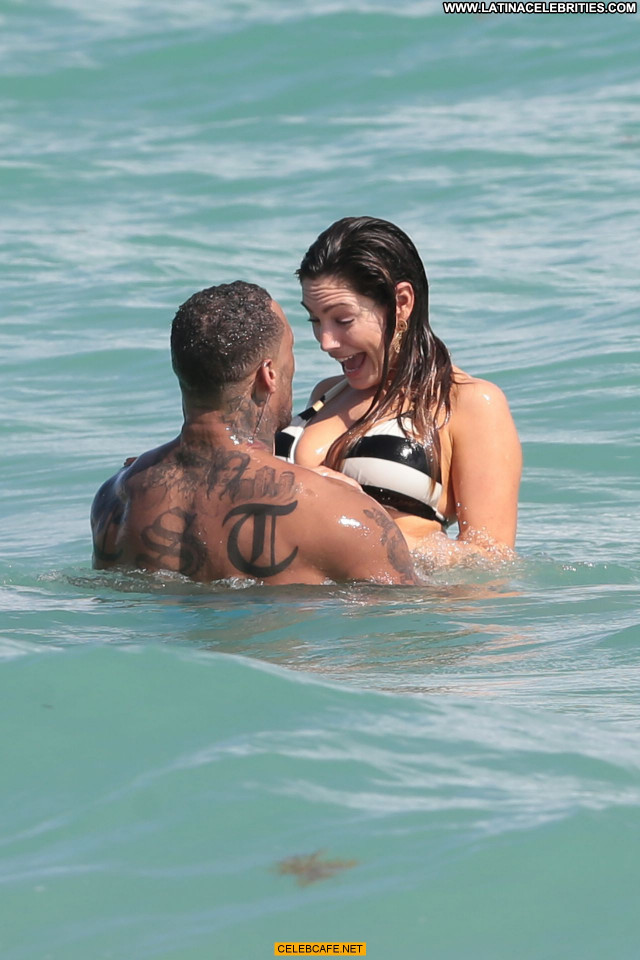 Kelly Brook The Beach Cleavage Celebrity Posing Hot Beautiful Beach