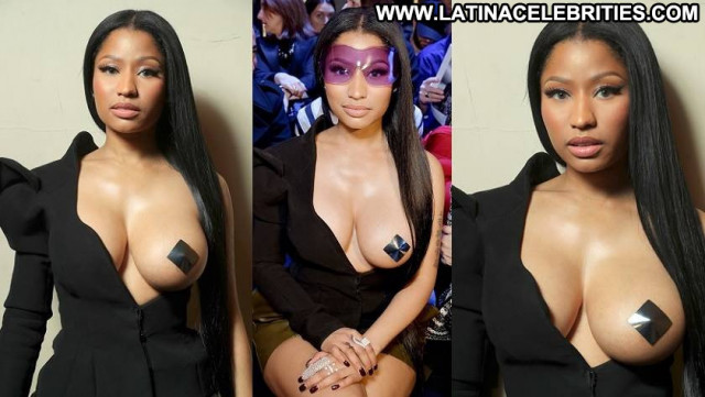 Nicki Minaj Fashion Show  Babe Black Celebrity Singer Posing Hot Old