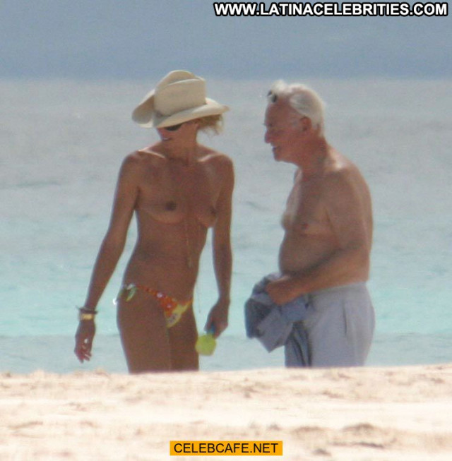 Elle Macpherson Le Mac Posing Hot Beach Topless Toples Beautiful Babe