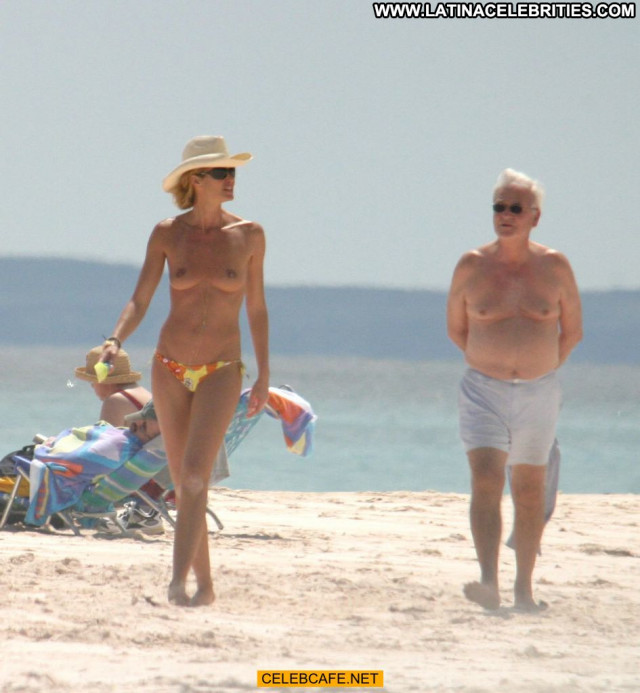 Elle Macpherson Le Mac Beautiful Topless Babe Beach Celebrity Posing