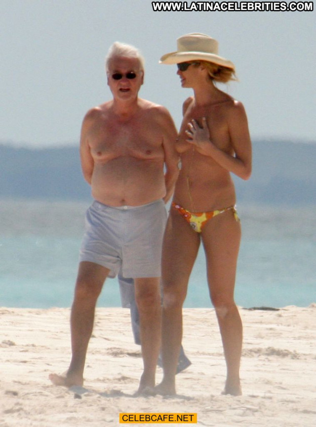 Elle Mcpherson Topless