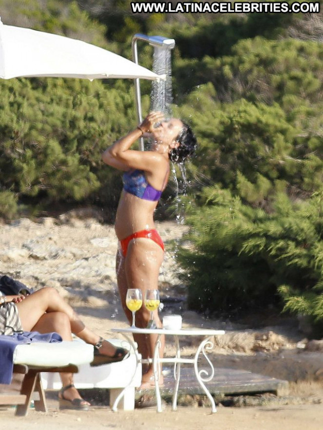 Lily Allen The Beach Bikini Beach Babe Posing Hot Ibiza Paparazzi