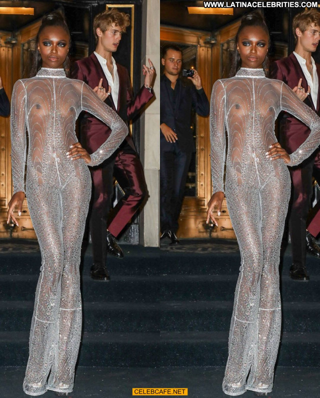 Leomie Anderson No Source Posing Hot Celebrity See Through Hot