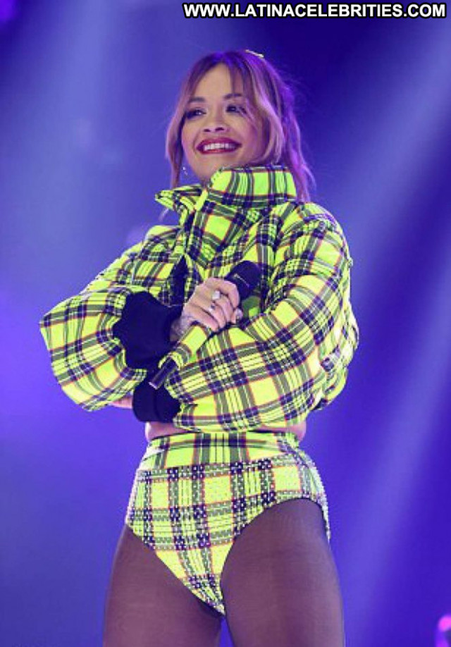 Rita Ora No Source Babe Celebrity Paparazzi London Posing Hot Concert