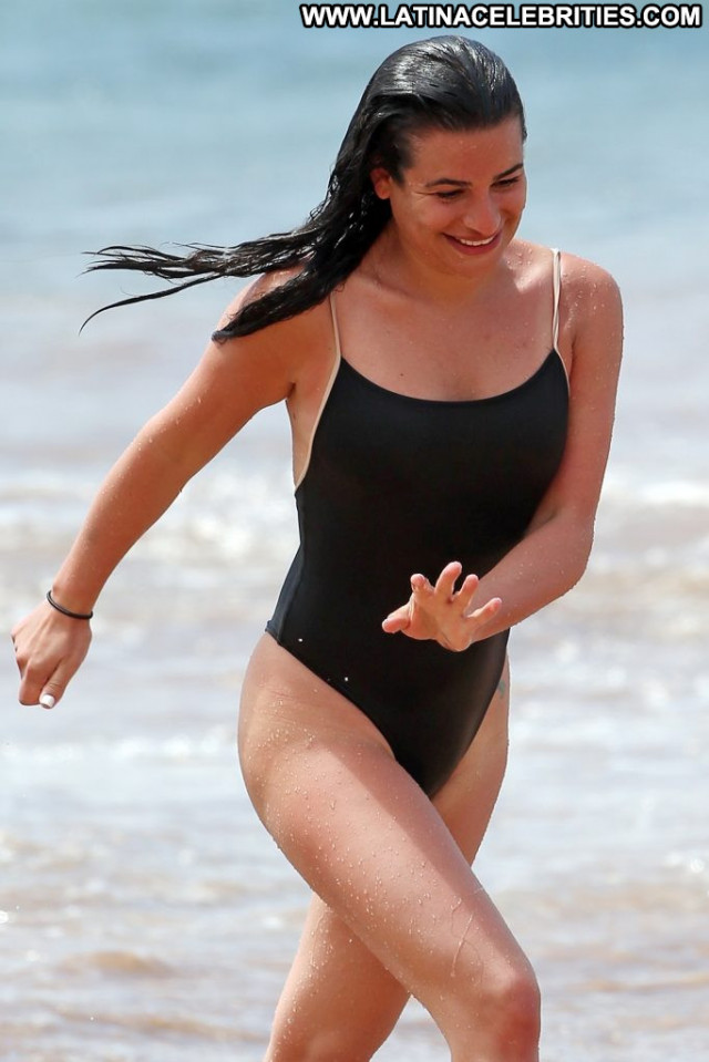 Amanda Beard The Beach Nude Big Butt Hawaii Sexy Black Posing Hot