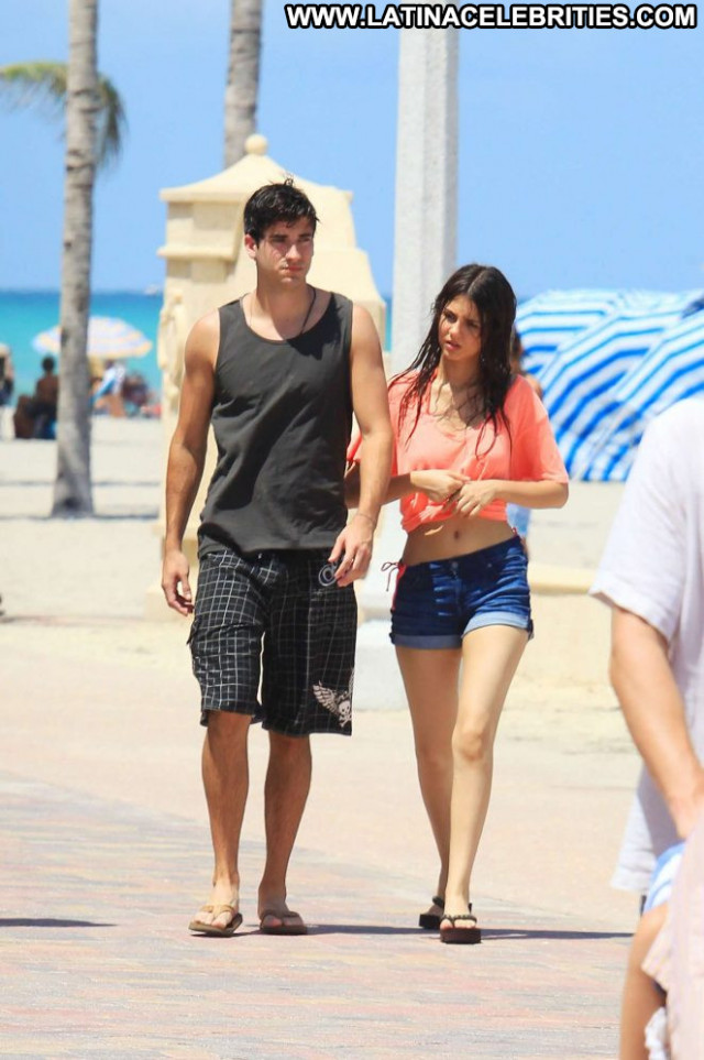 Victoria Justice Miami Beach Babe Celebrity Beautiful Beach Shorts